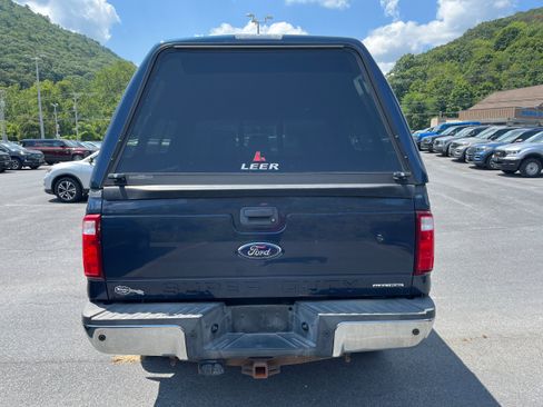 Used 2015 Ford F250 XLT w/ XLT Premium Package AWD/4WD image 6