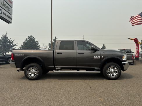 Used 2017 RAM 2500 Tradesman w/ Chrome Appearance Group AWD/4WD image 2