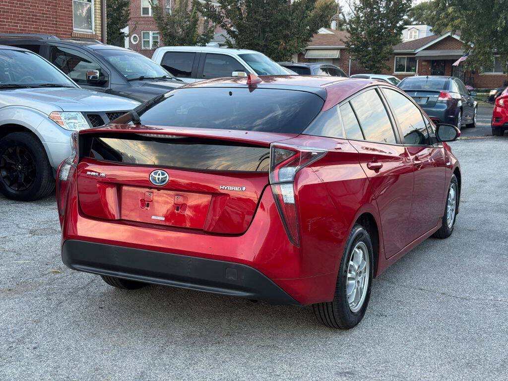 Used 2016 Toyota Prius Two FWD image 4
