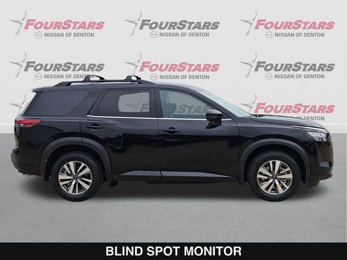 New 2026 Nissan Pathfinder SL FWD image 3