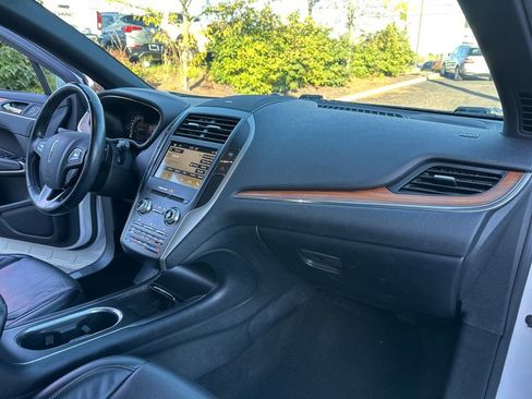 Used 2019 Lincoln MKC Reserve w/ MKC Climate Package image 24