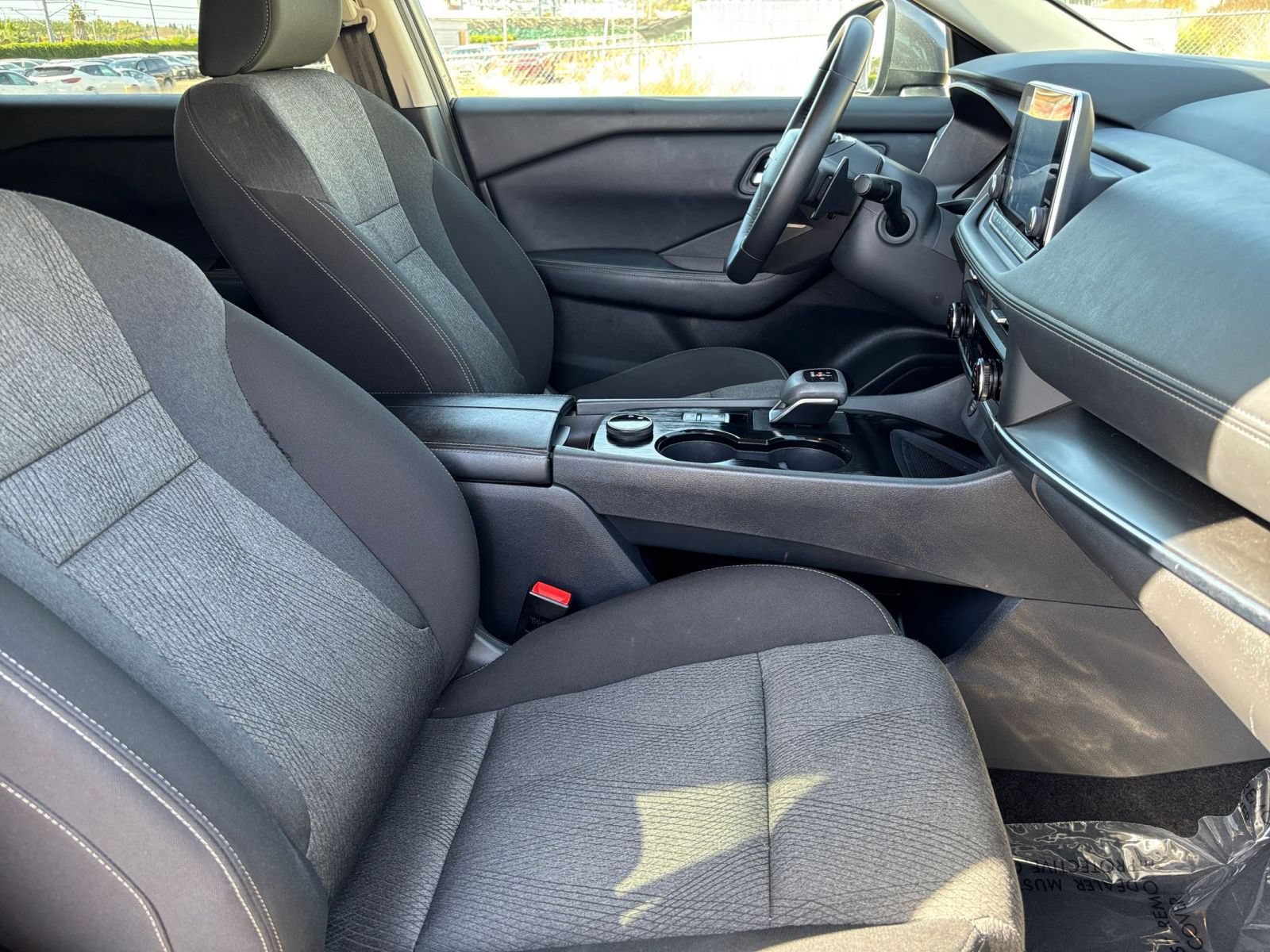 Used 2025 Nissan Rogue SV AWD/4WD image 37