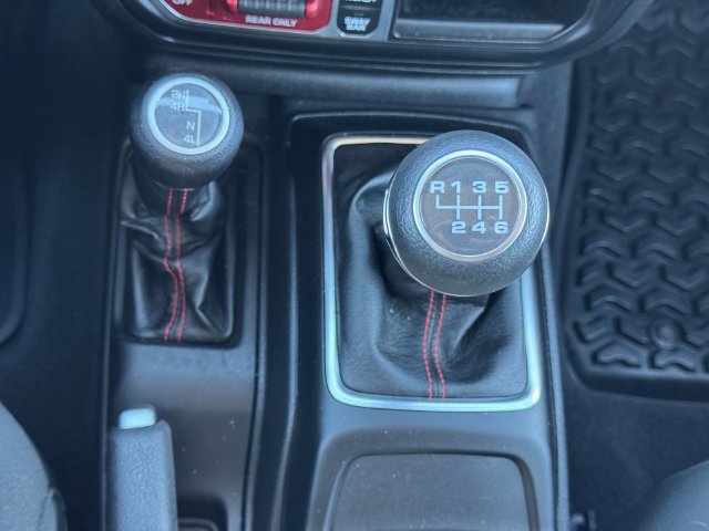 Certified 2023 Jeep Gladiator Rubicon w/ Cold Weather Group AWD/4WD image 37