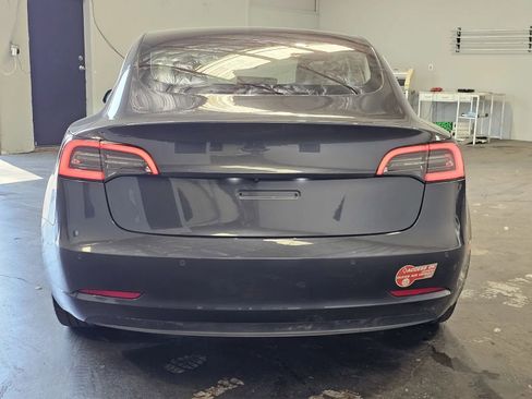 Used 2018 Tesla Model 3 Long Range RWD image 3
