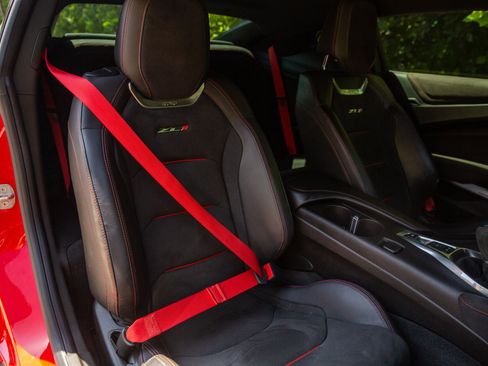 Used 2017 Chevrolet Camaro ZL1 RWD image 40