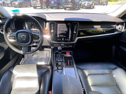 Used 2018 Volvo S90 T5 Momentum w/ Convenience Package FWD image 20