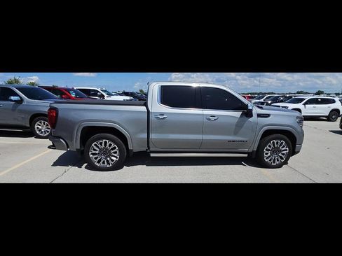 Used 2025 GMC Sierra 1500 Denali Ultimate AWD/4WD image 9