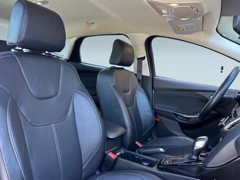 Used 2016 Ford Focus Titanium image 30