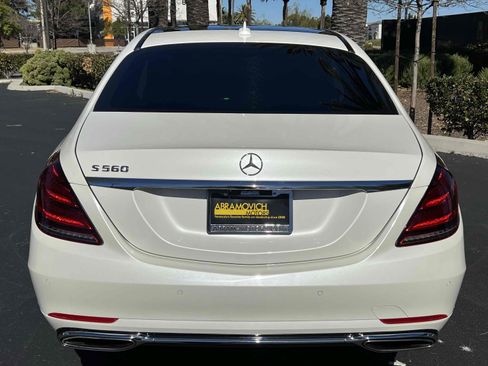 Used 2019 Mercedes-Benz S 560 Sedan image 17