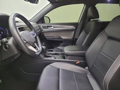 Used 2021 Volkswagen Atlas Cross Sport SEL R-Line image 17