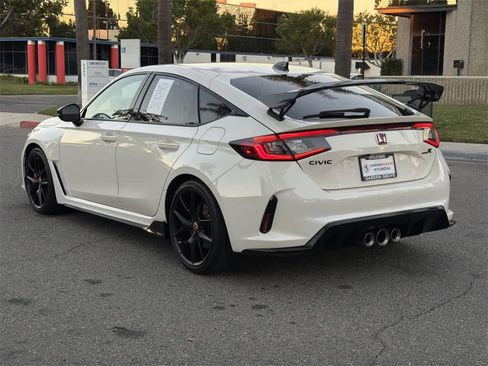 Used 2024 Honda Civic Type R image 6