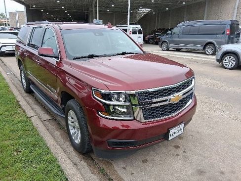 Used 2018 Chevrolet Suburban LT w/ Max Trailering Package RWD image 1