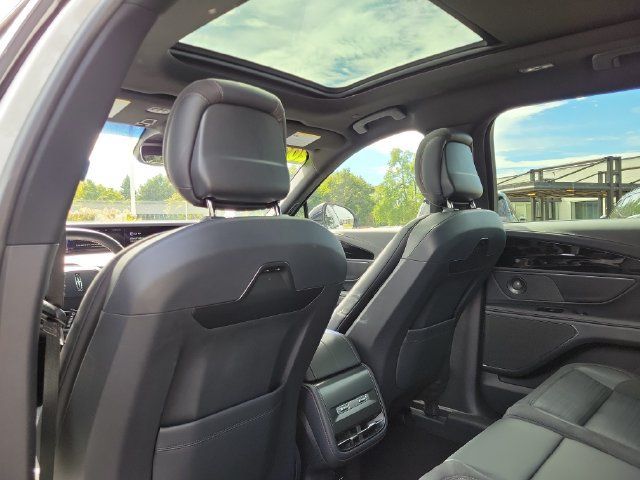 Used 2024 Lincoln Nautilus Reserve w/ Equipment Group 202A AWD/4WD image 24