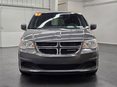Used 2015 Dodge Grand Caravan SE image 5