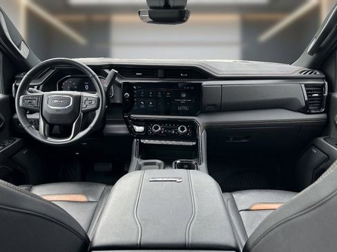 Used 2024 GMC Sierra 2500 AT4 w/ AT4 Premium Plus Package image 9