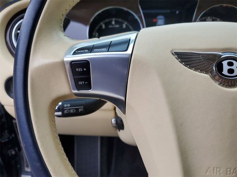 Used 2013 Bentley Flying Spur Flying Spur image 24