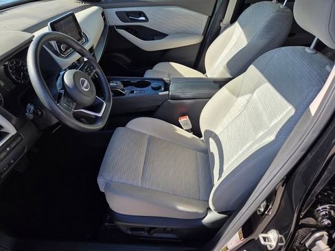 Used 2023 Nissan Rogue SV image 10