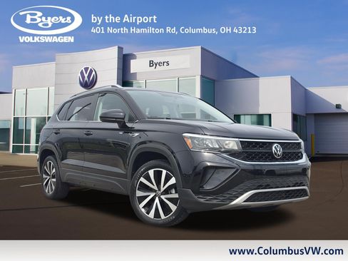Used 2022 Volkswagen Taos SE FWD image 1