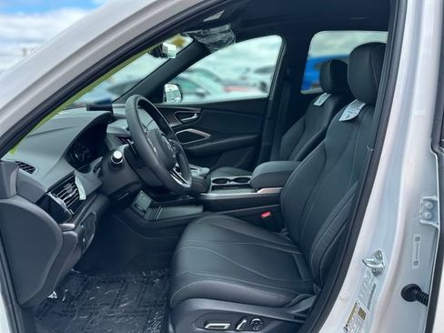 New 2025 Acura RDX SH-AWD image 9