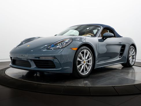 Certified 2017 Porsche 718 Boxster image 20