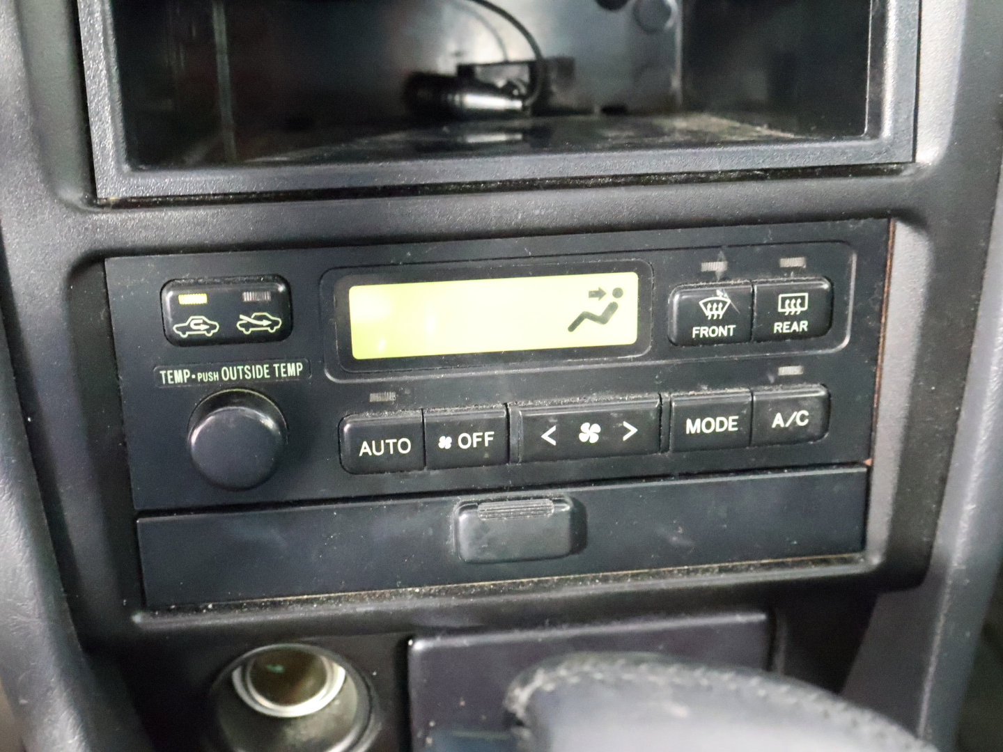 Used 1999 Toyota Solara SLE w/ Sport Pkg FWD image 33