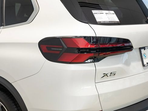 New 2026 BMW X5 xDrive50e AWD/4WD image 9
