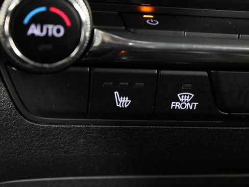 Used 2021 MAZDA MAZDA3 s image 23