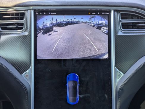 Used 2014 Tesla Model S Base image 22