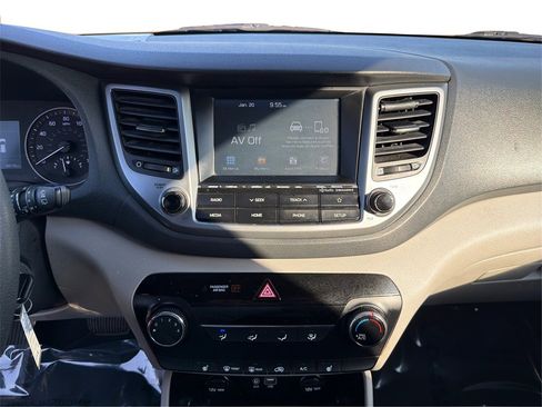Used 2018 Hyundai Tucson SEL image 14