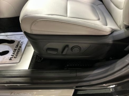 New 2026 Hyundai Tucson Limited image 11