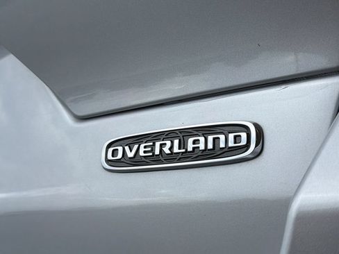 Used 2023 Jeep Grand Cherokee Overland AWD/4WD image 19