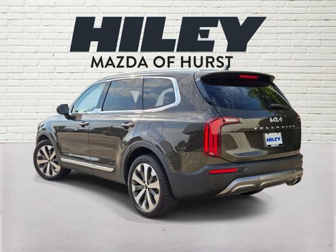 Used 2022 Kia Telluride EX w/ EX Premium Package FWD image 4