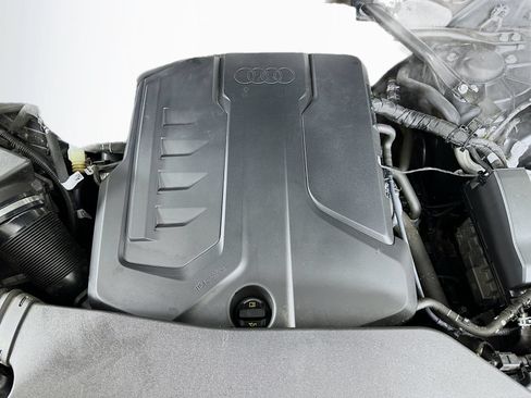 Used 2025 Audi Q5 Premium Plus w/ Premium Plus AWD/4WD image 13