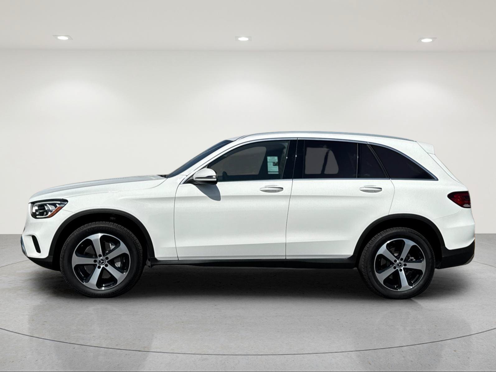 Used 2020 Mercedes-Benz GLC 300 image 3