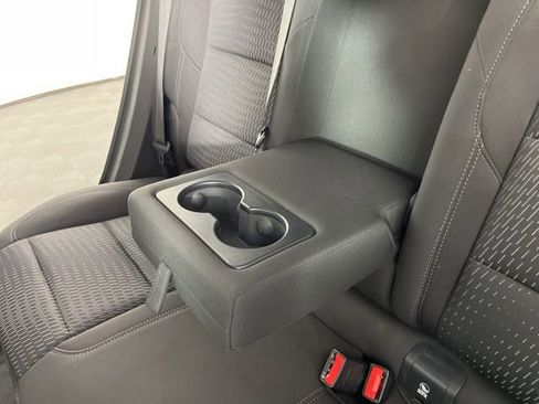 Used 2025 Chevrolet Equinox LT image 40