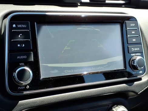Used 2022 Nissan Versa S FWD image 21