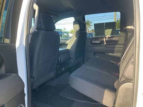 Used 2025 Chevrolet Silverado 2500 LT w/ Convenience Package image 30