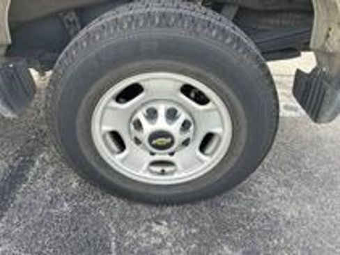 Used 2022 Chevrolet Silverado 2500 W/T w/ WT Fleet Convenience Package image 7