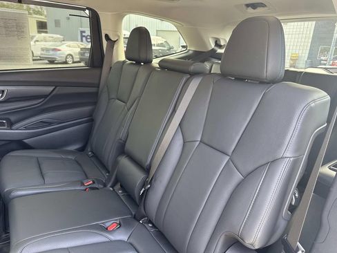 Used 2025 Subaru Ascent Limited image 16