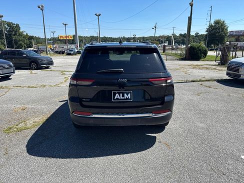 Used 2024 Jeep Grand Cherokee Limited 4xe AWD/4WD image 10