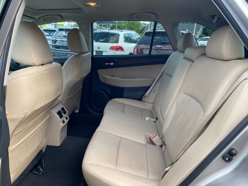 Used 2017 Subaru Outback 2.5i Limited AWD/4WD image 23