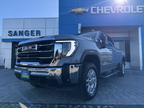 Used 2024 GMC Sierra 2500 SLT w/ SLT Premium Package image 4