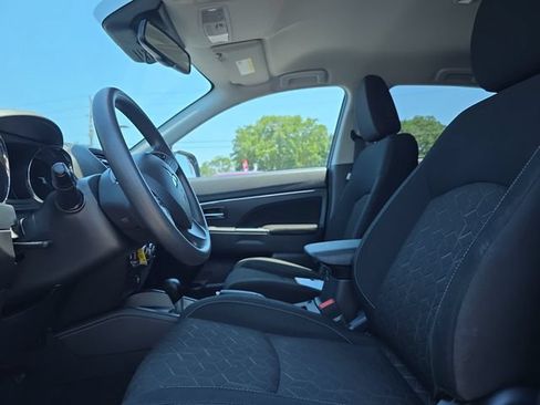 Used 2024 Mitsubishi Outlander Sport AWD image 12