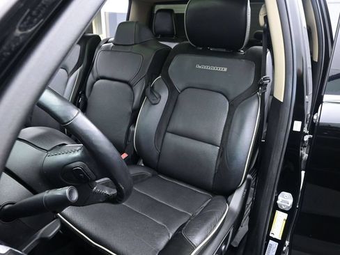 Used 2019 RAM 1500 Laramie AWD/4WD image 13