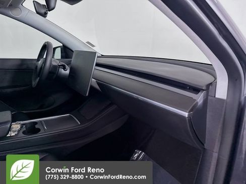 Used 2021 Tesla Model Y Long Range image 28