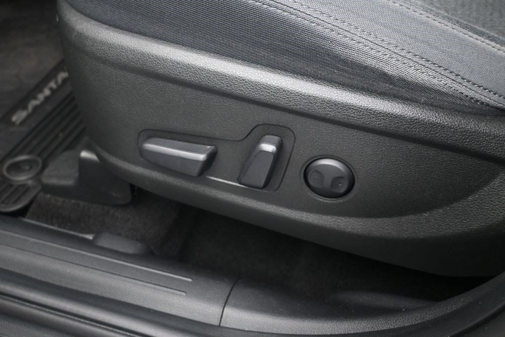 Used 2023 Hyundai Santa Fe SEL w/ Winter Weather Package FWD image 19