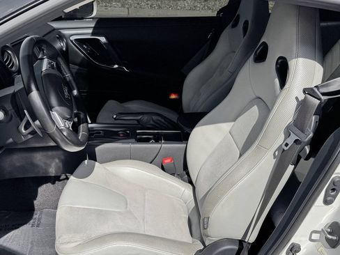 Used 2009 Nissan GT-R Premium AWD/4WD image 13