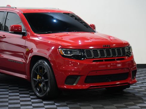 Used 2019 Jeep Grand Cherokee Trackhawk w/ Trailer Tow Group IV AWD/4WD image 9