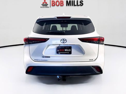 Used 2020 Toyota Highlander XLE FWD image 6