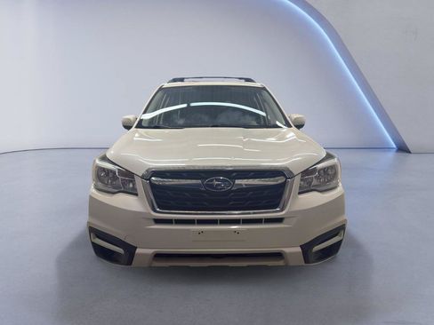 Used 2018 Subaru Forester 2.5i Premium w/ Popular Package #3A AWD/4WD image 2